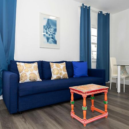 Apartments On Collins Маями Бийч Екстериор снимка