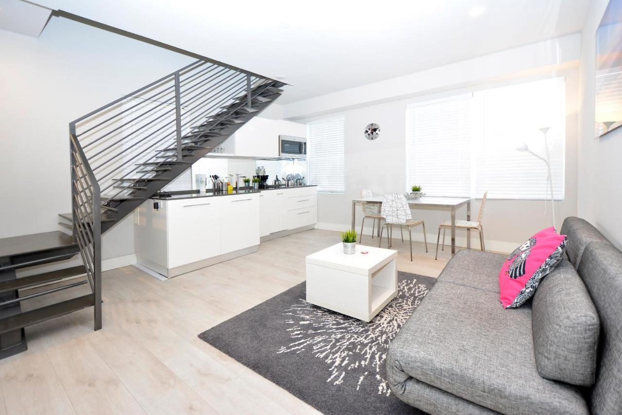 Apartments On Collins Маями Бийч Екстериор снимка