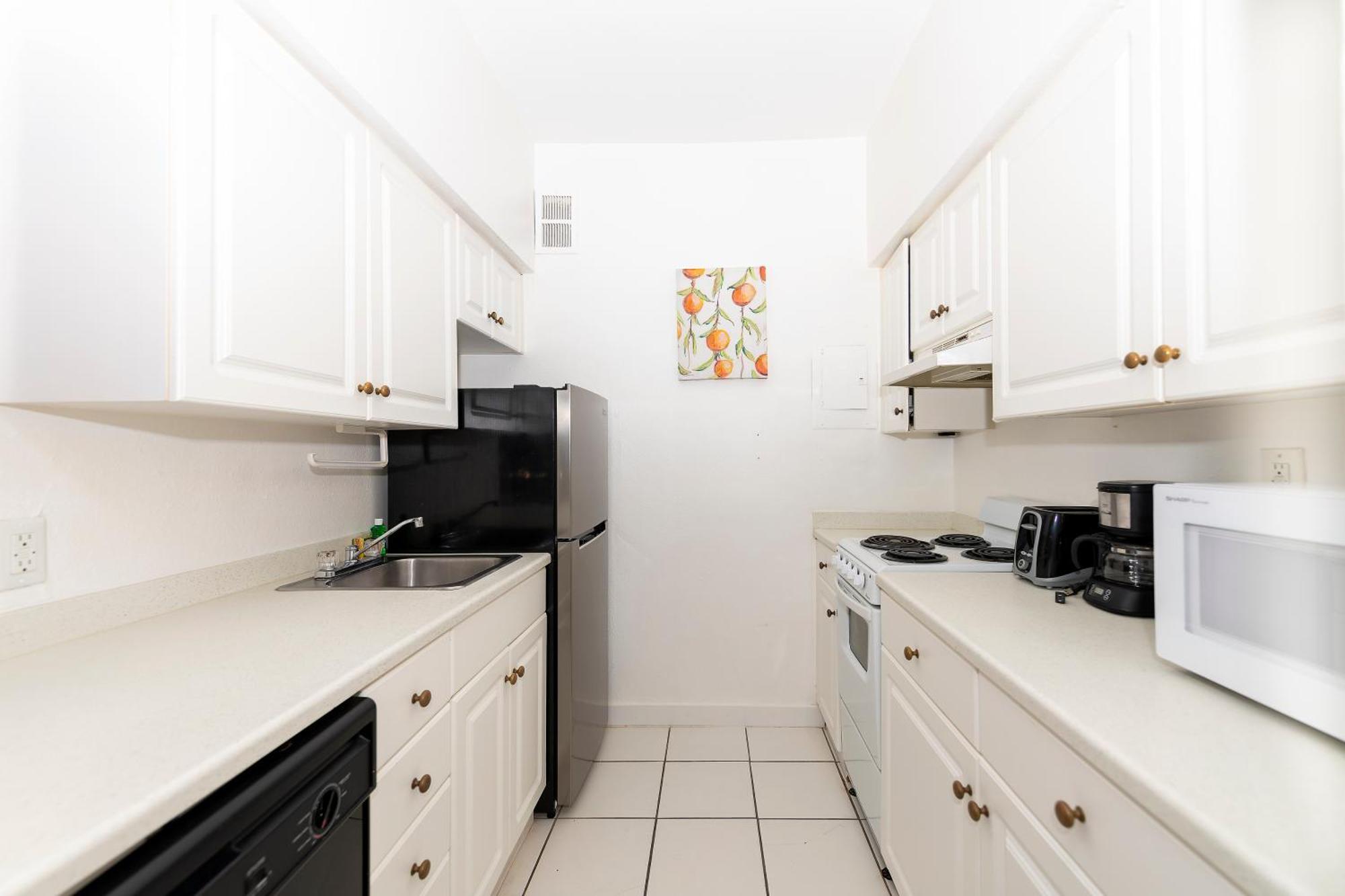 Apartments On Collins Маями Бийч Екстериор снимка