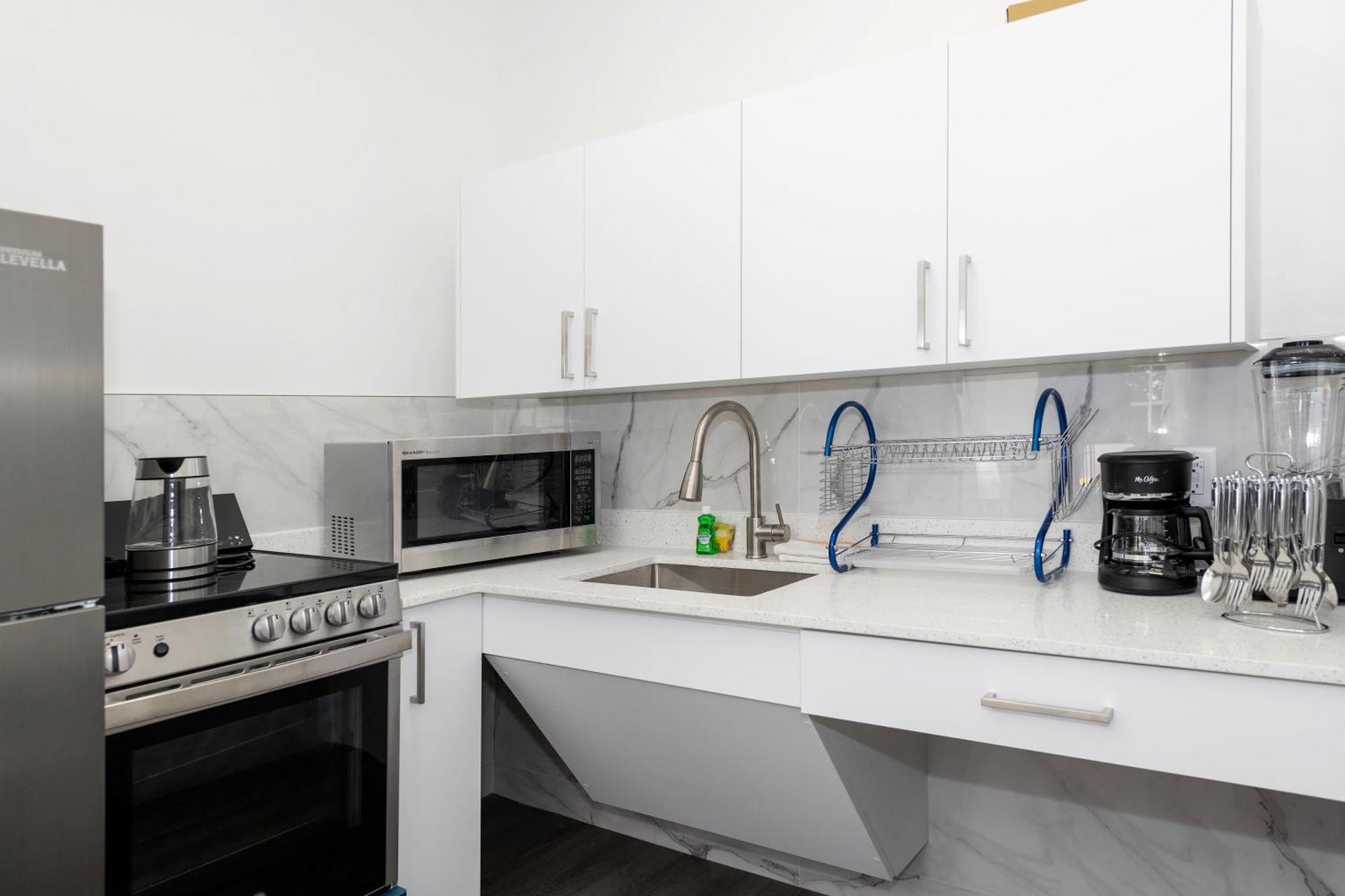Apartments On Collins Маями Бийч Екстериор снимка