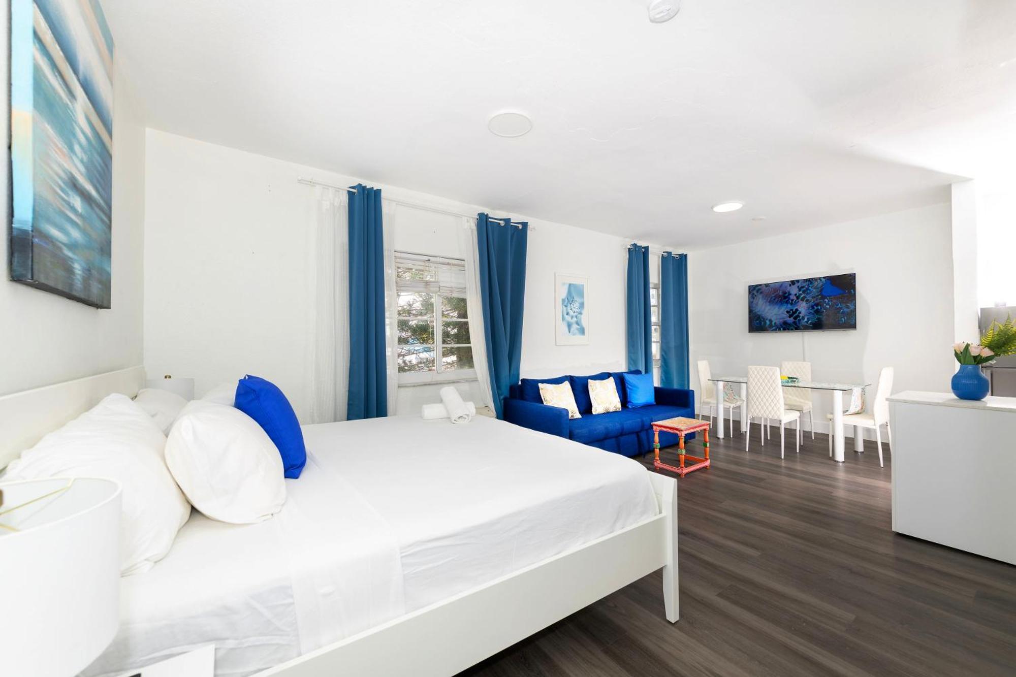 Apartments On Collins Маями Бийч Екстериор снимка