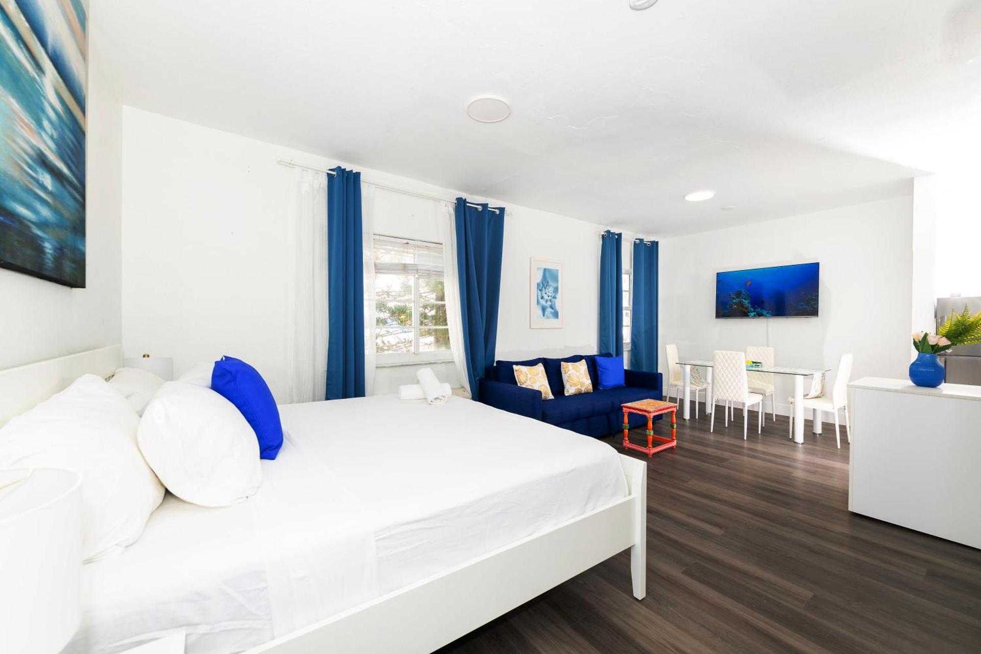 Apartments On Collins Маями Бийч Екстериор снимка